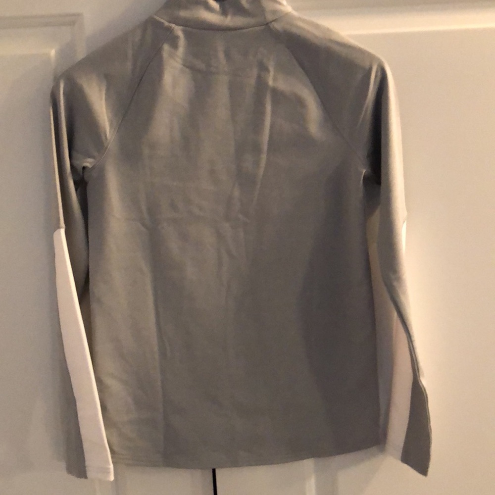 Boys gray and white long sleeve shirt - Picture 5 of 7